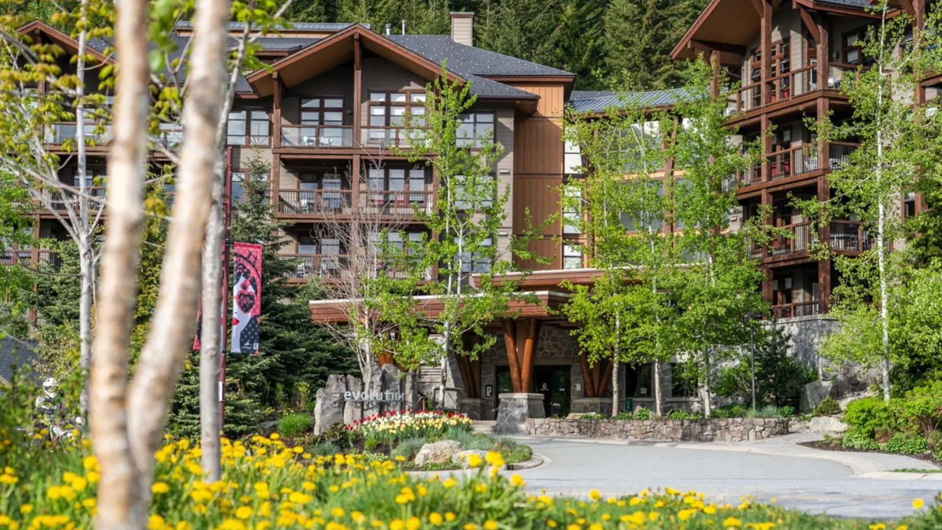 ****  Evolution Whistler Aparthotel Canada