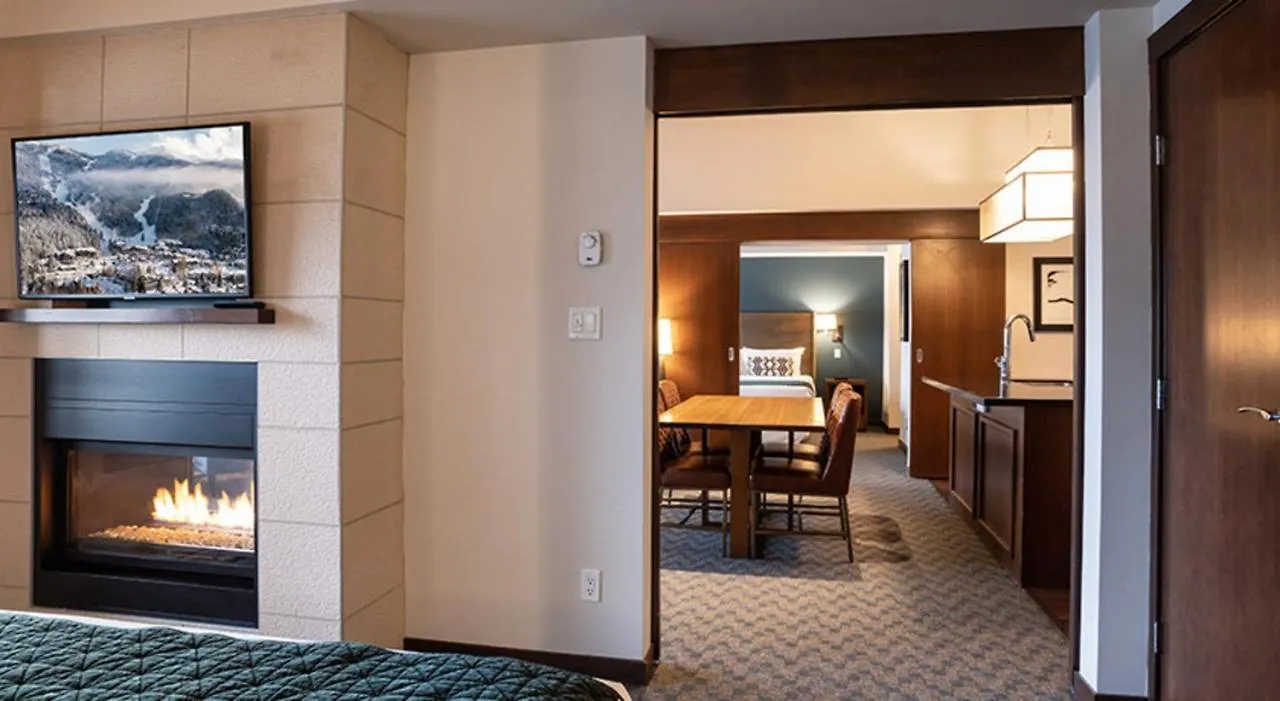 ****  Evolution Whistler Aparthotel Canada