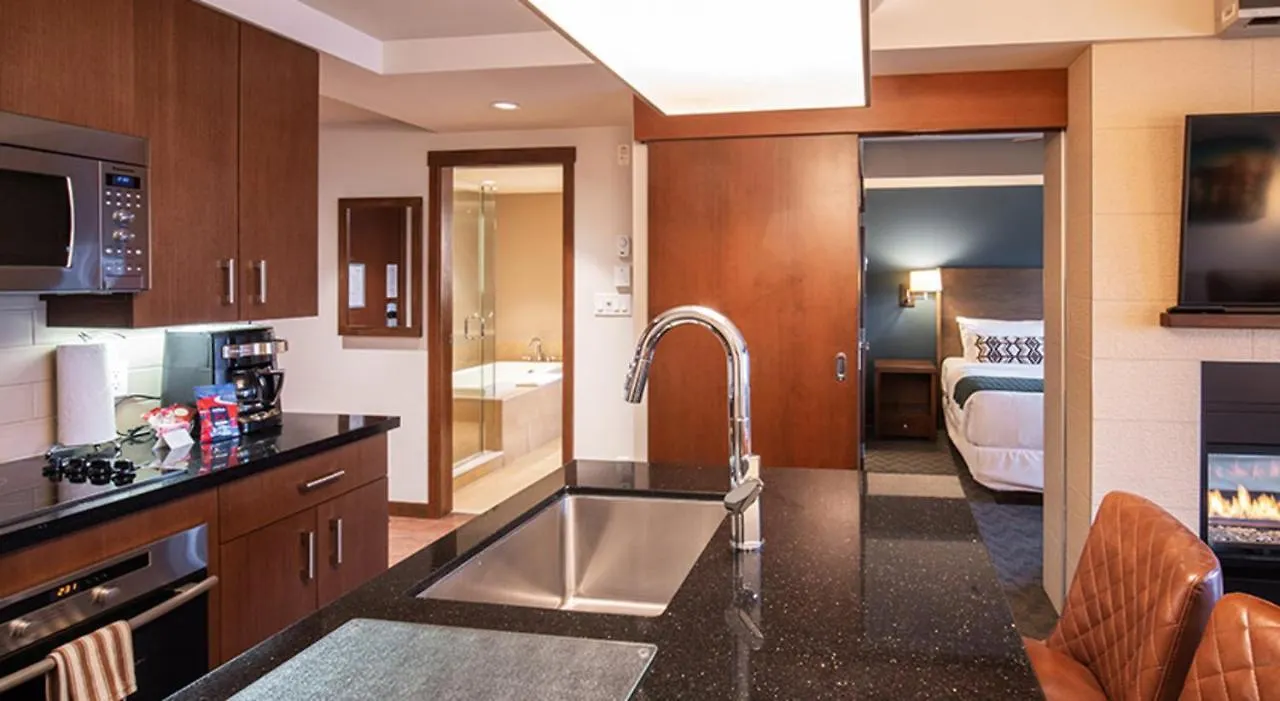 Evolution Whistler Aparthotel Canada