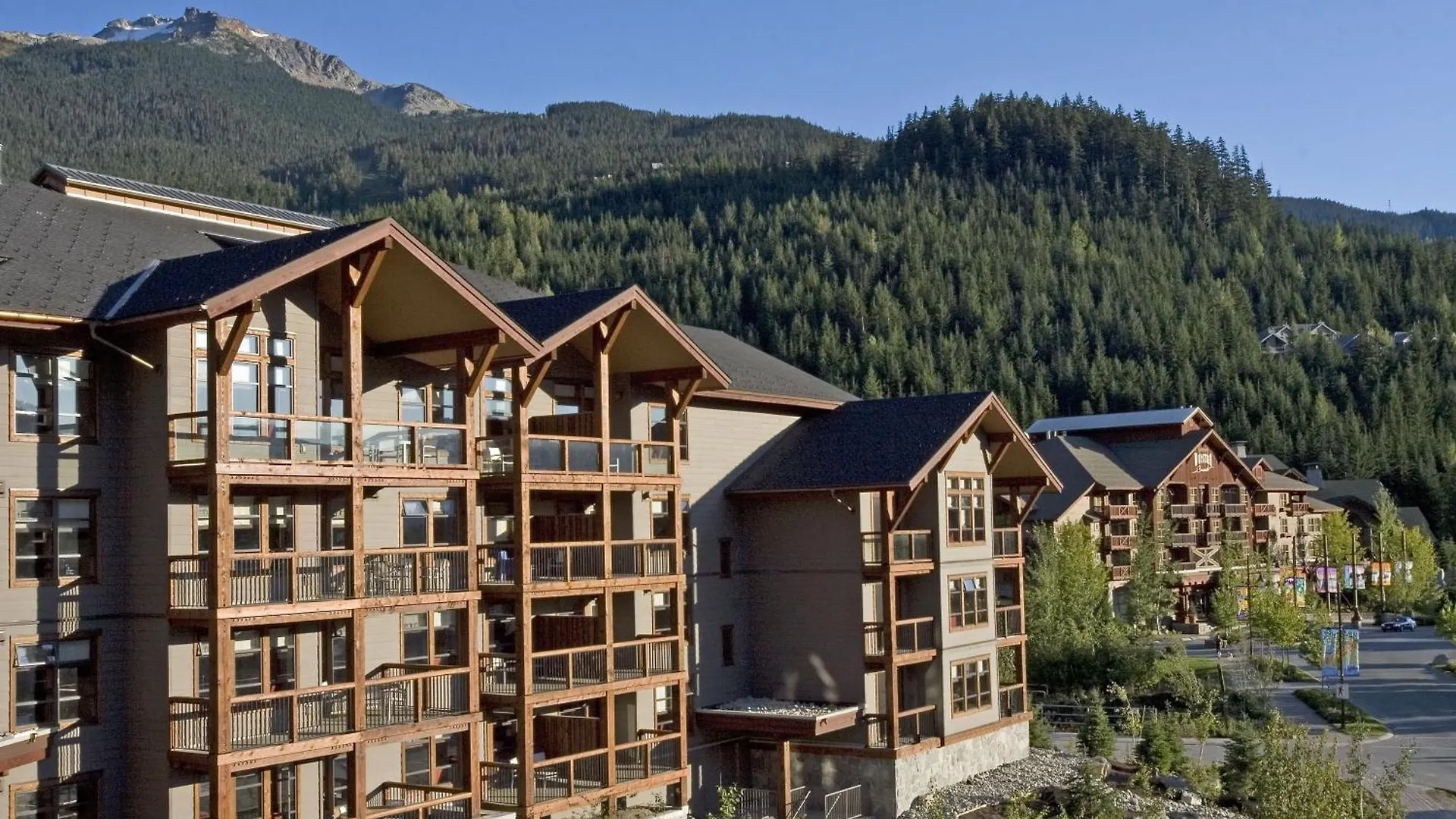 Evolution Whistler Aparthotel